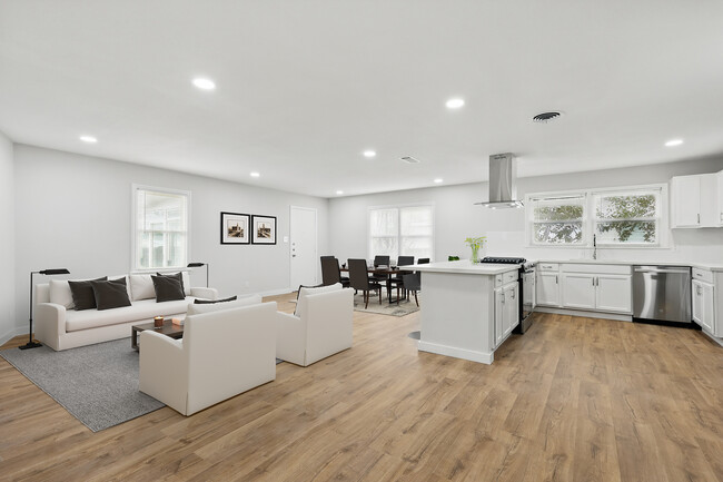 virtual staging - 11382 Rupley Ln