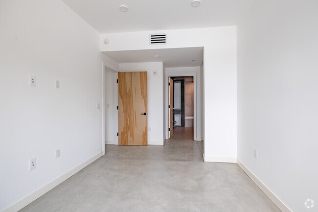 3BR, 2BA - 1,3000SF - Bedroom - Studio City View