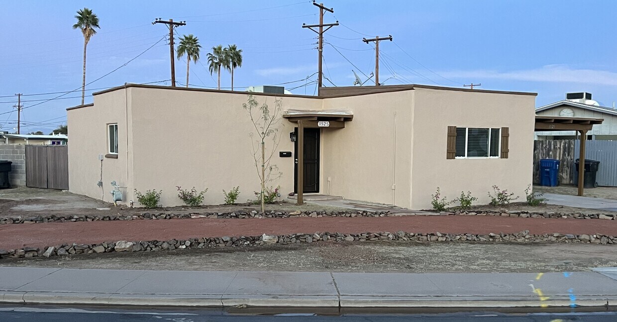 Foto del edificio - 1525 N Freeman