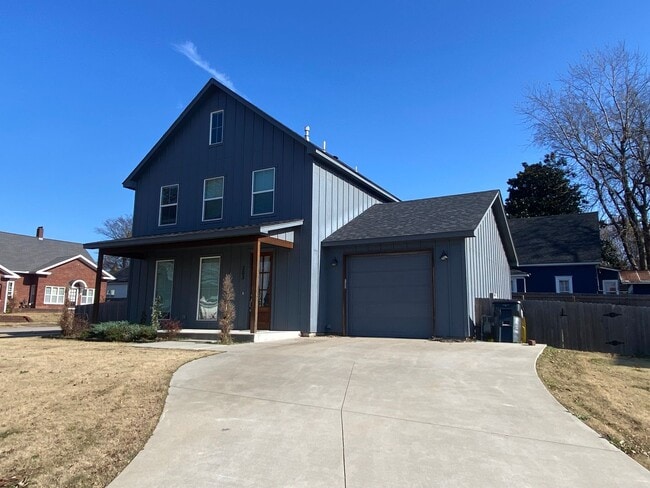 Foto del edificio - Stunning 3 bed 2.5 bath for rent in Coweta!!