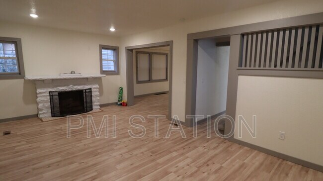 Foto del edificio - 4142 Montgall Ave