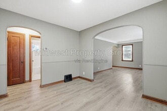 Building Photo - 249 S Hartnett Ave