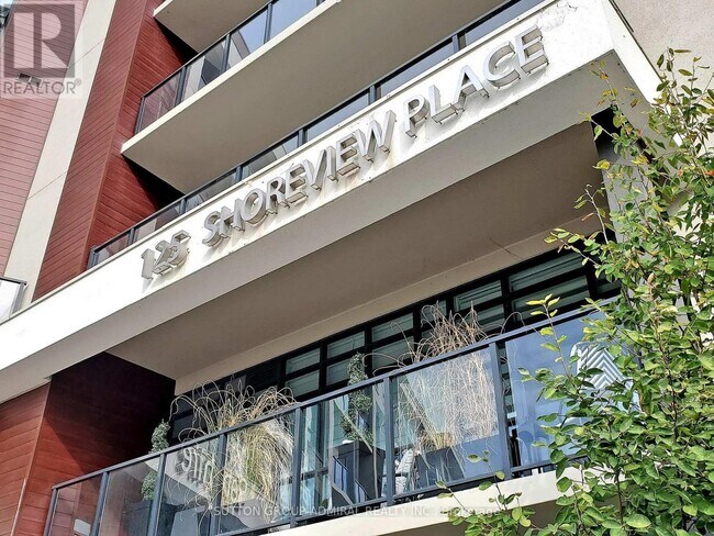 Building Photo - 125 Shoreview Pl