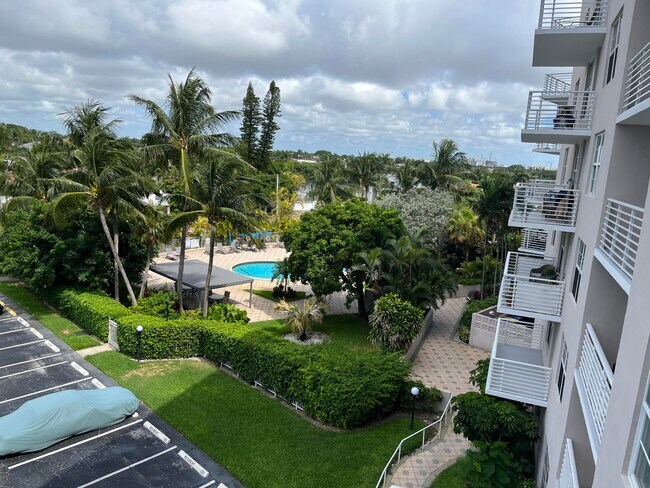 Building Photo - 2851 S Ocean Blvd
