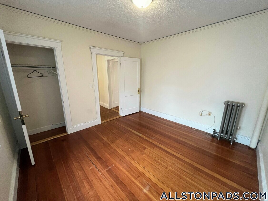 Primary Photo - 518 Cambridge St