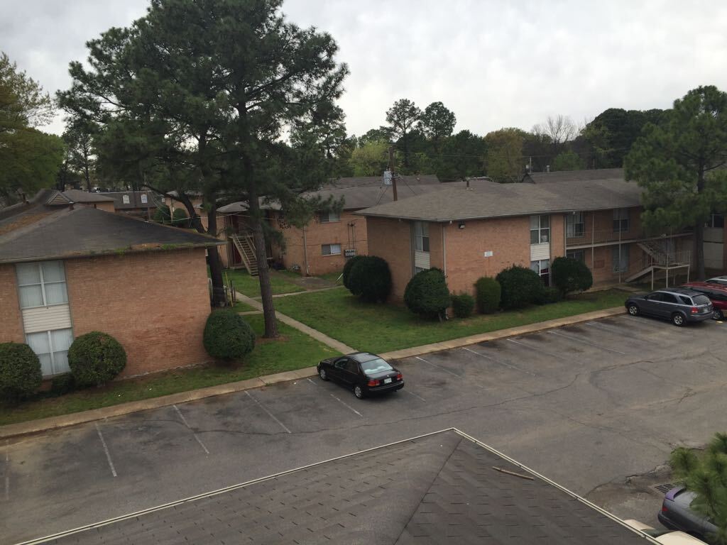 Building Photo - 1700 Morlye Pl