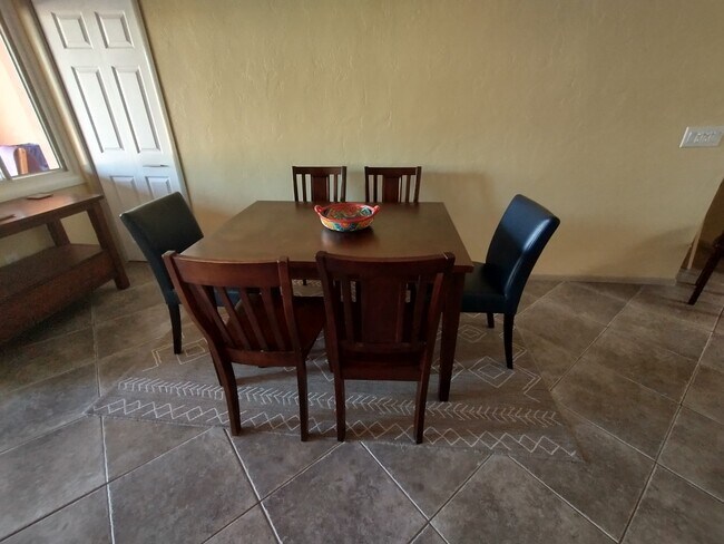 Dining area - 9422 E Placita Eunice