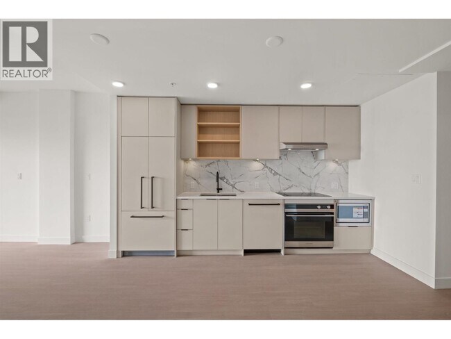 Photo du bâtiment - 422 E 3rd St