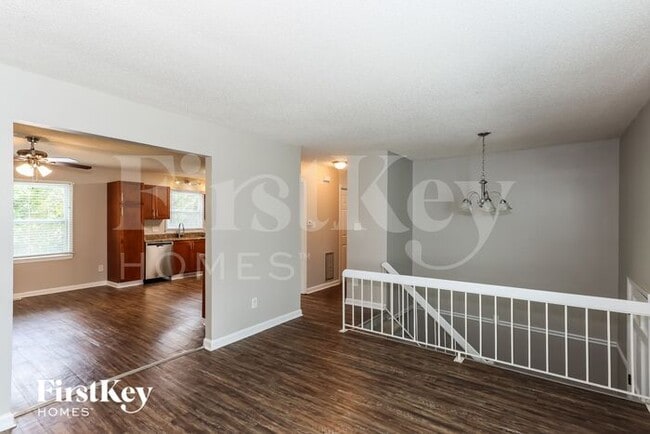 Foto del edificio - 1231 Springhill Rd