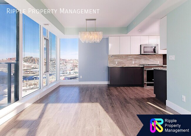 Photo du bâtiment - VIBRANT AMAZING 2 BEDS/ 2 BATHS CONDO