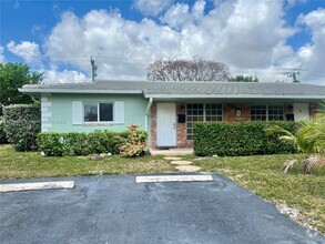 Building Photo - 4120 Woodside Dr