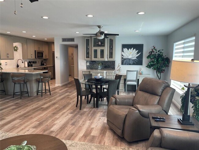 Building Photo - 5400 Gulf Dr