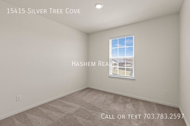 Building Photo - 15415 Silver Tree Cove
