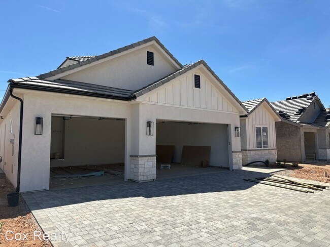 Foto del edificio - 4 br, 2.5 bath House - 329 S Water Course Dr