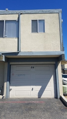 Building Photo - Move in Ready!!