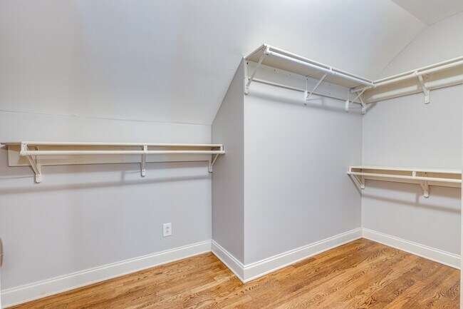 Photo - 1801 Shackleford Rd House