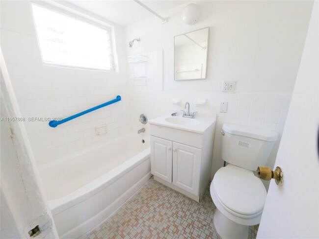 Foto del edificio - 1716 NW 19th St