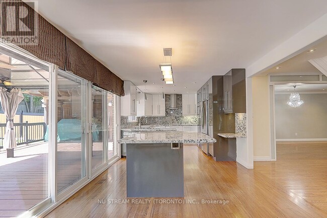 Building Photo - 47 Hemingway Crescent