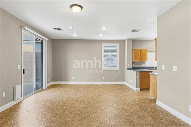 Building Photo - 3387 Antique Rose Dr