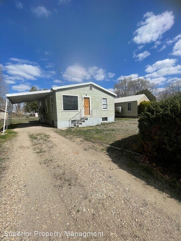 Primary Photo - 2 br, 1 bath House - 408 W Owyhee Ave.