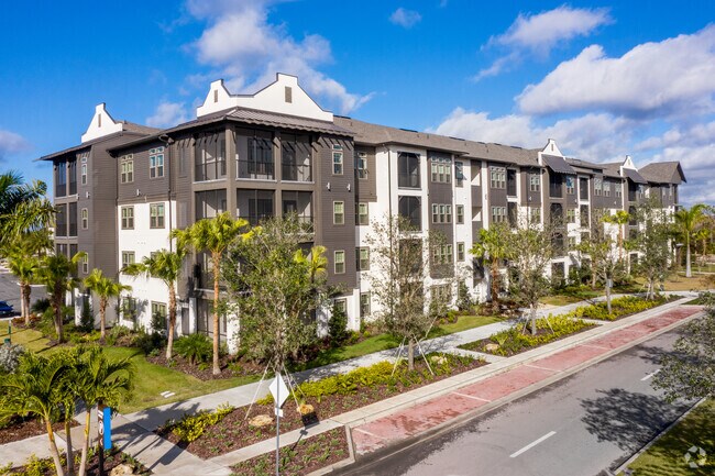 Foto del edificio - Botanic Waterside at Lakewood Ranch