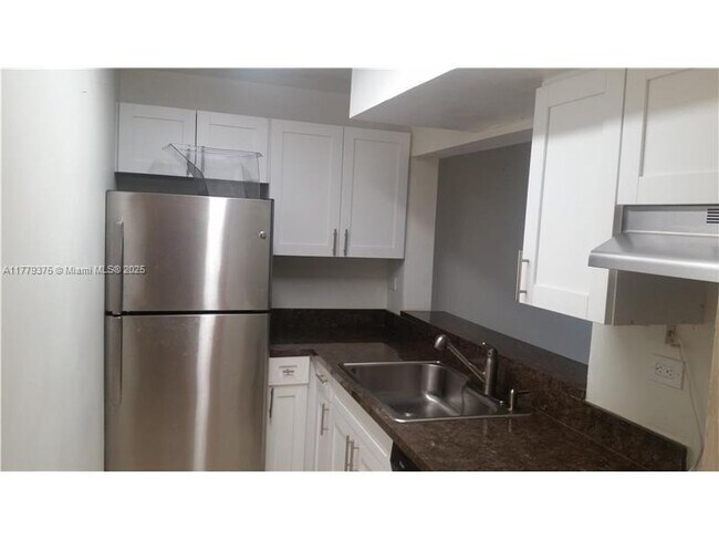 Foto del edificio - 1720 NW N River Dr