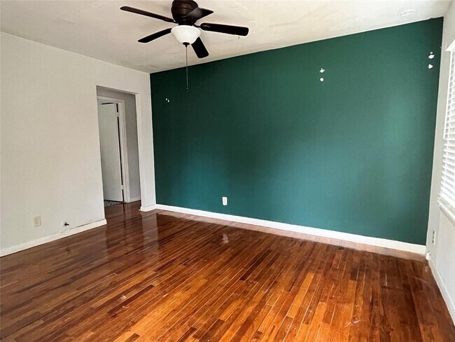 Foto del edificio - 4503 Gibson St