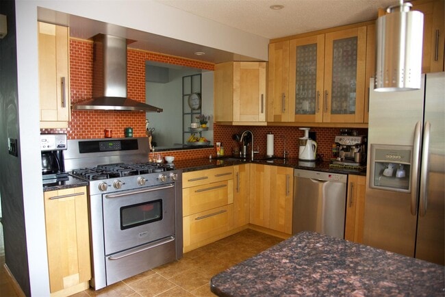 Building Photo - 157 Treetop Cir