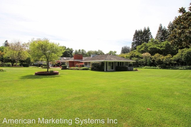 Building Photo - 956 Reliez Station Ln