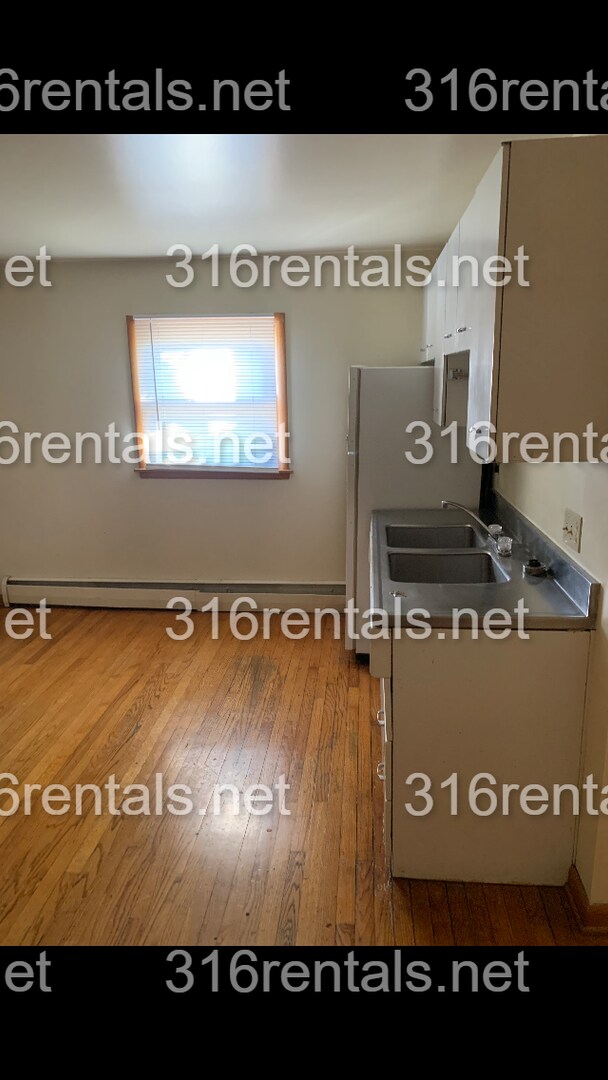 Foto del edificio - $495 - 1 bed 1 bath - Multi Family Home