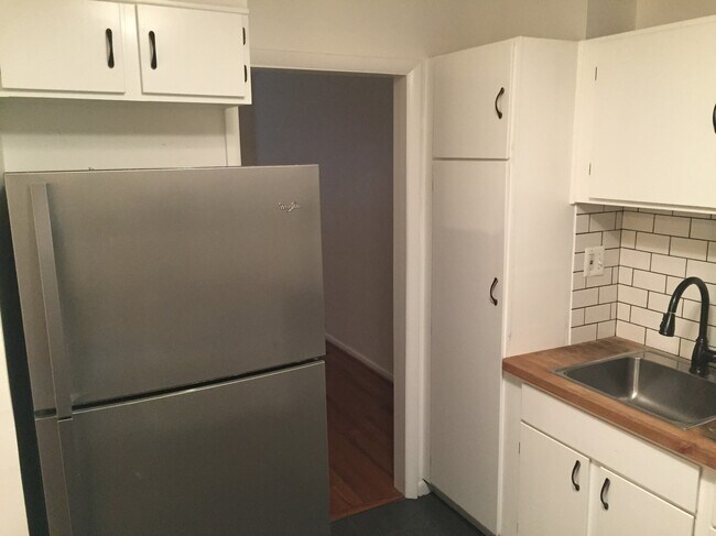 kitchen - 1343 Riggs Street Northwest