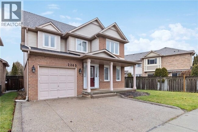 Building Photo - 2245 Pathfinder Dr