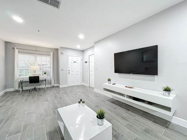 Building Photo - South Kirkman Road, Orlando, FL 32811 - 2 BR 2 BA condo