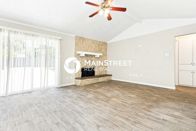 Foto del edificio - 3 Bedroom Pet-Friendly Home in Watauga, TX with Main Street Renewal