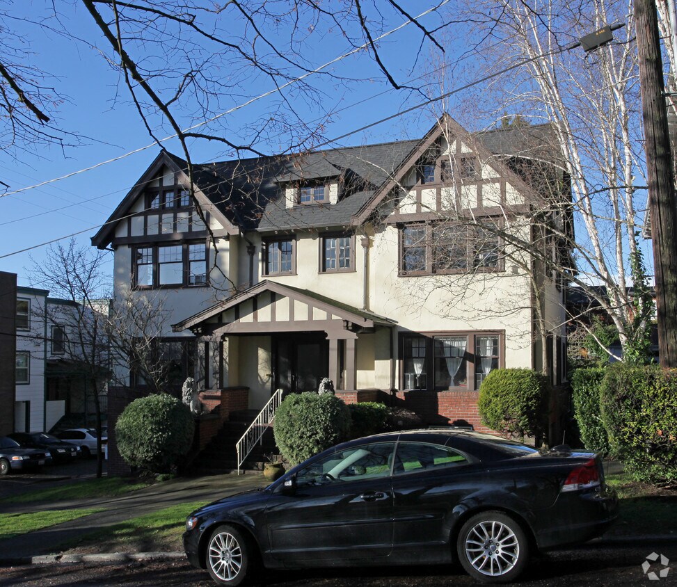 Primary Photo - 216 E Roanoke St