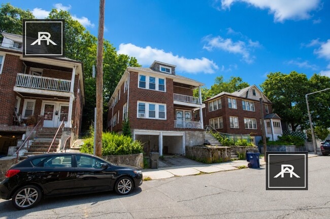 Building Photo - 104 Colborne Rd