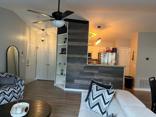 Foto del edificio - Updated 2-Bedroom Condo in Winston-Salem