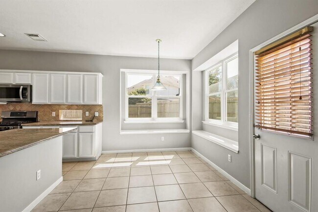Foto del edificio - 12523 Avery Vale Ln