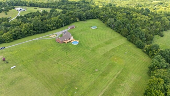 Building Photo - 1221 Hawthorne Ln