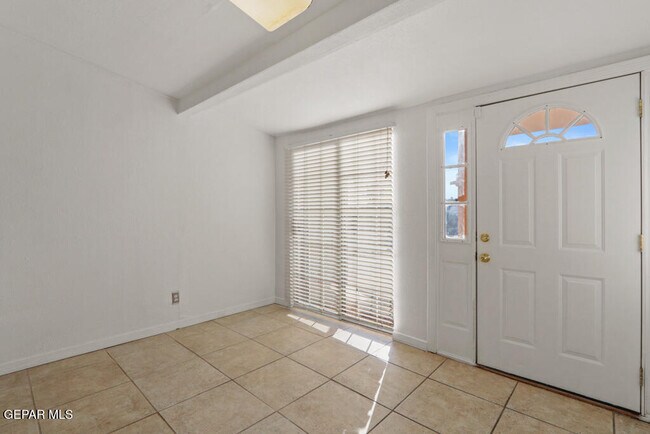 Foto del edificio - 3410 N Stanton St
