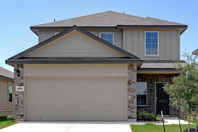 Foto del edificio - 4816 Cork Xing