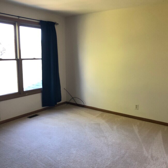 Foto del edificio - 2635 E 6th St