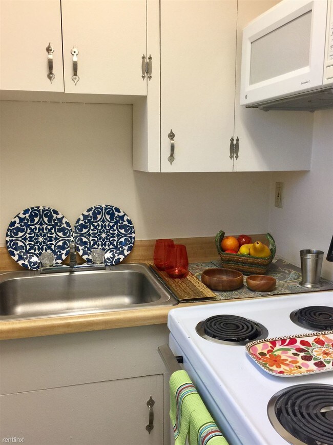 Foto del edificio - 1 br, 1 bath  - Kenilworth Apartments 204S