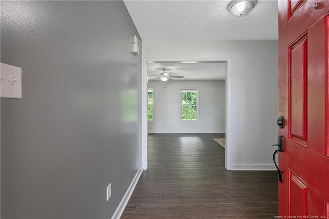 Foto del edificio - 255 Tidworth Ct