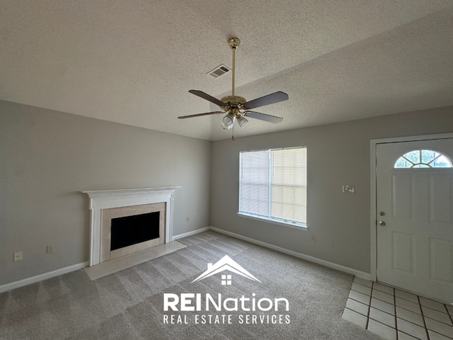 Building Photo - 3BR/2BA Cordova Rental with High Ceilings, Tile Kitchen Flooring & Fireplace