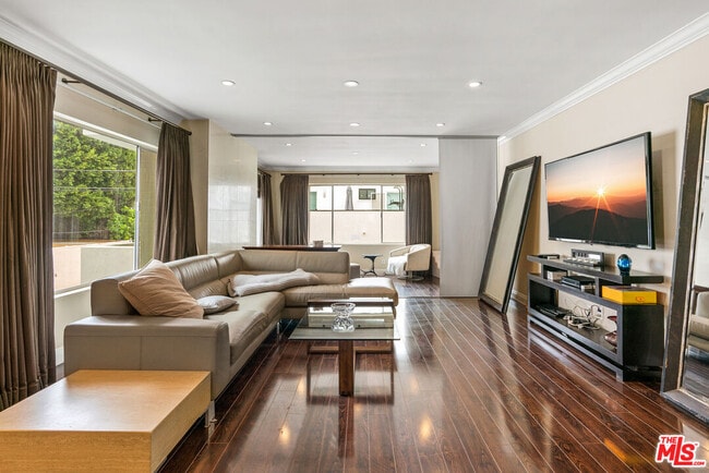 Foto del edificio - 419 N Oakhurst Dr