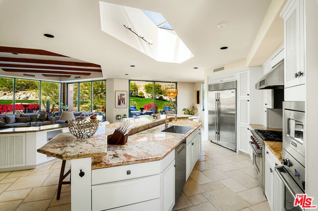 Foto del edificio - 136 Netas Dr