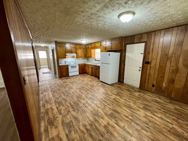 Building Photo - 2169 Bynum Blvd