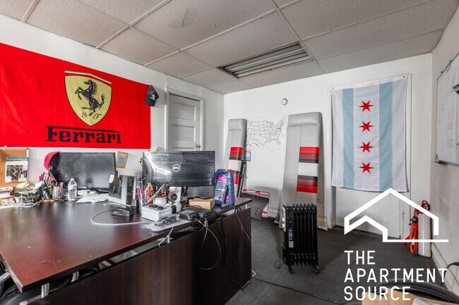 Foto del edificio - 3515 W Armitage Ave