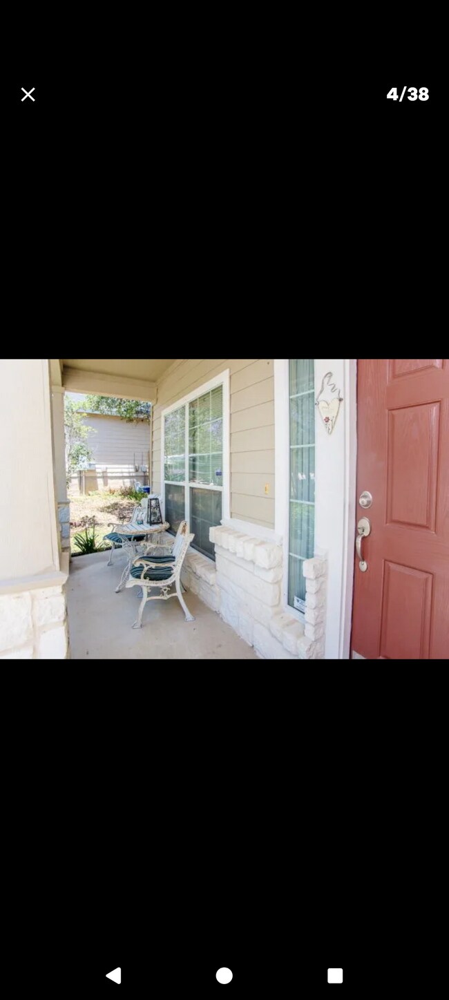 Zona de asientos delantera - 2022 Ridge View Dr